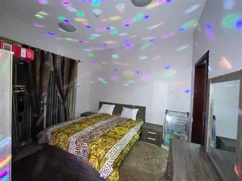 بناية Mahtt